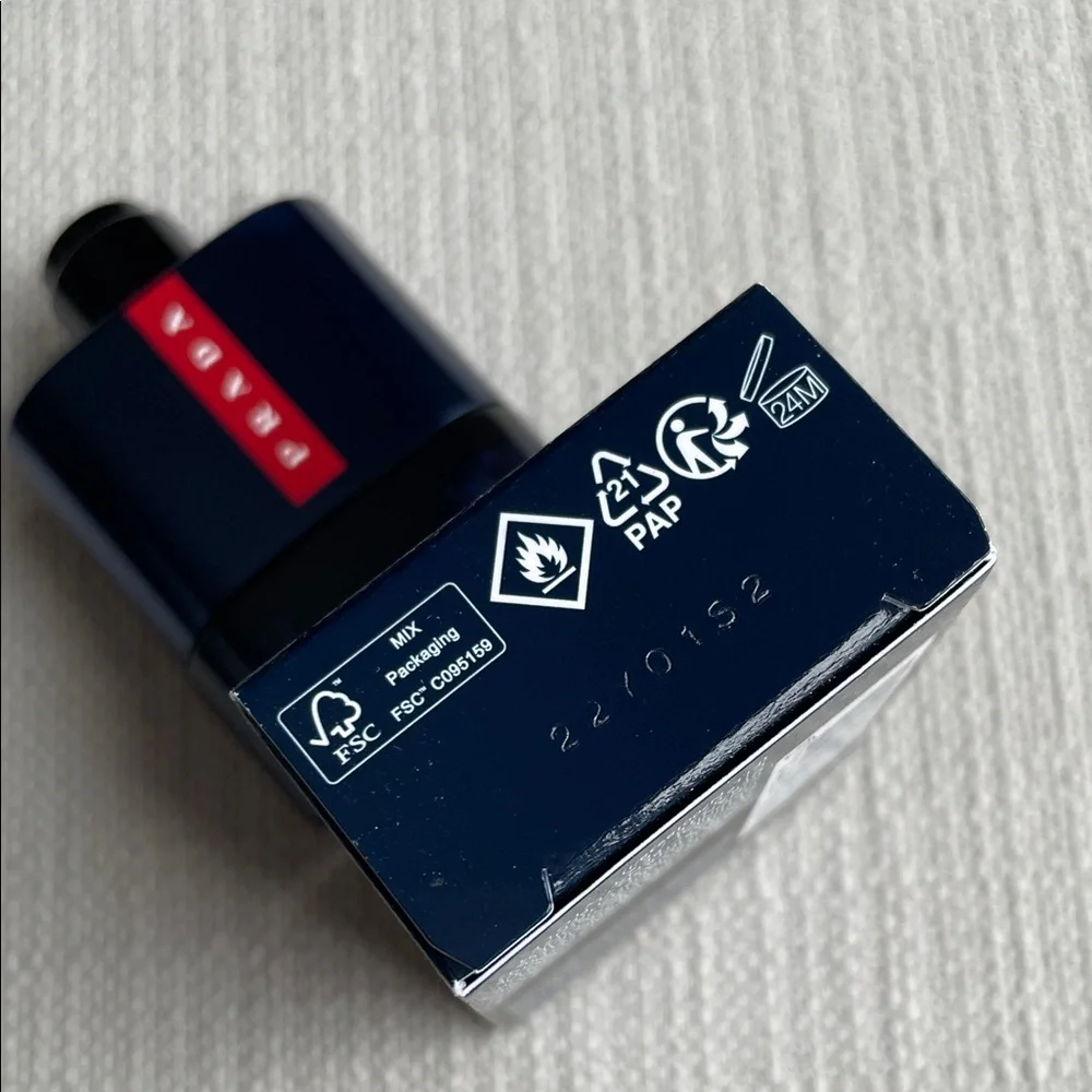 Prada Ocean Luna Rossa miniature